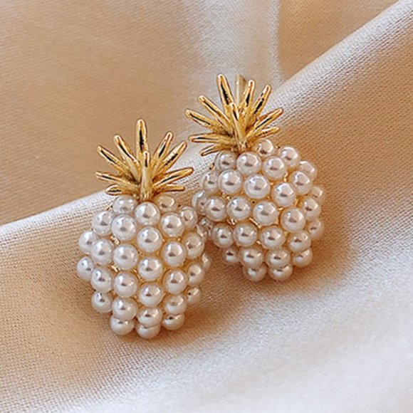 Pineapple Pearl Earrings - Picture 5 of 6